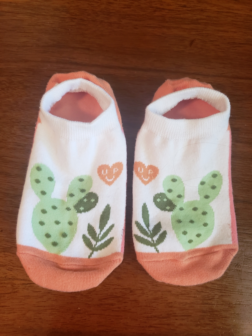 POP Fit White & Peach Cactus No-Show Socks